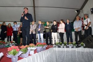 A abertura da festa aconteceu na sexta-feira (04), com a presença do prefeito Cacau Lorenzoni e do vice-prefeito, Júnior Lovatti