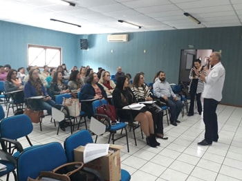 Cerca de 70 trabalhadores da área da Saúde de Marechal Floriano participaram da oficina do Programa de Melhoria do Acesso e da Qualidade da Atenção Básica