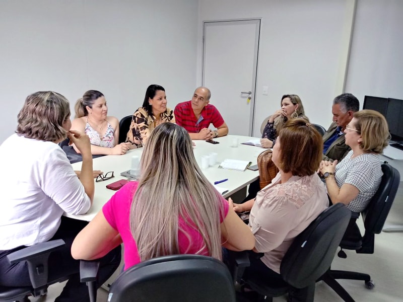 O vice-prefeito e secretário Municipal de Saúde de Marechal Floriano, Júnior Lovatti, fez parte de um grupo de secretários municipais e de pessoas ligadas à área da Saúde que participaram de uma visita técnica à Rede Cuidar, em Nova Venécia, Noroeste do Estado.