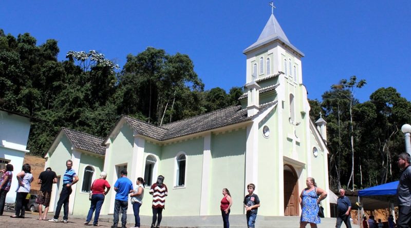 Festa de Nossa Senhora da Glória, em Rio Fundo, foi cheia de atrações
